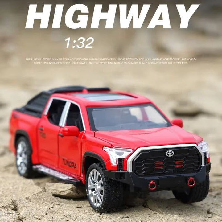 Diecast Model Toyota Tundra TRD 1/32